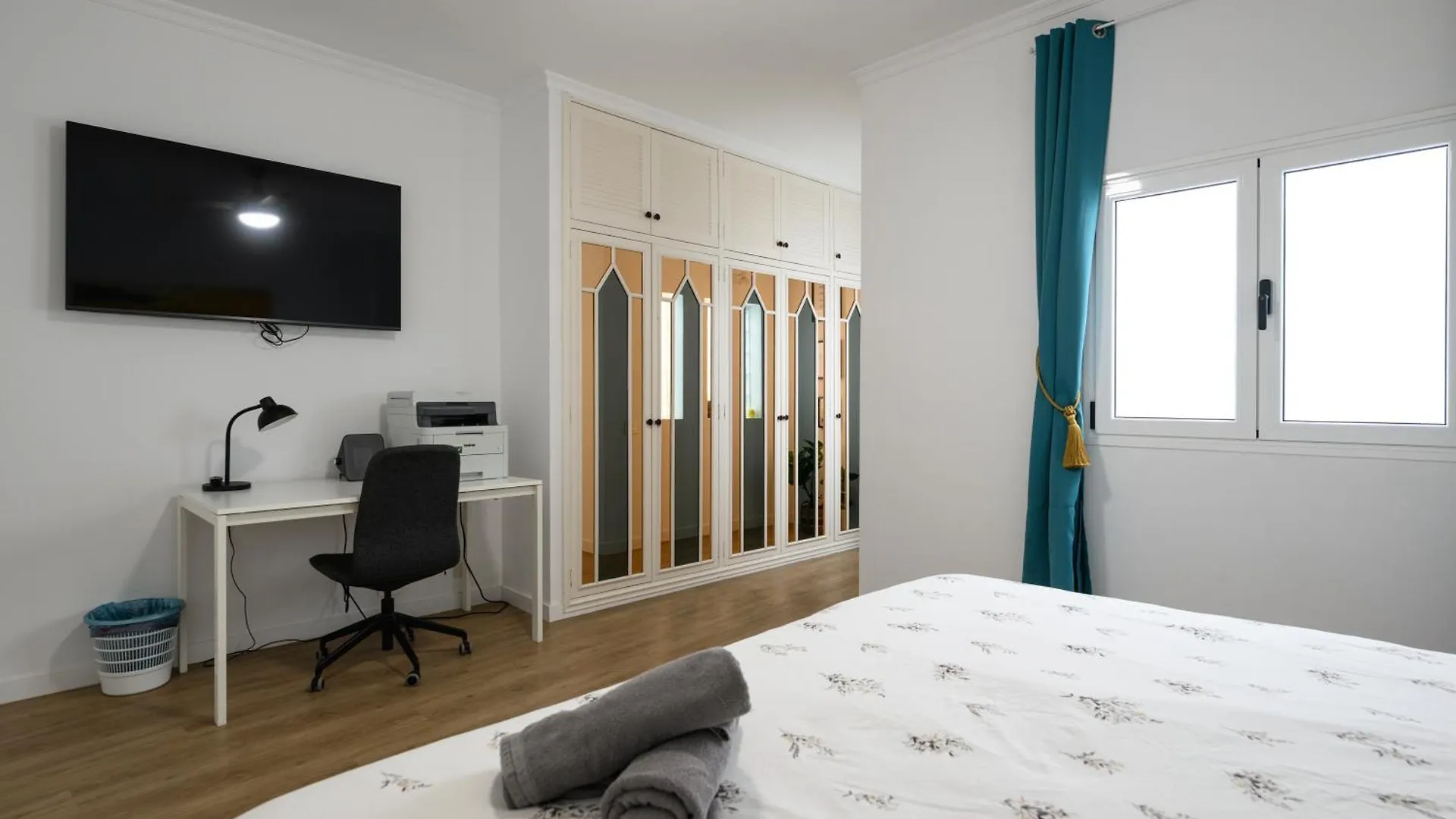 לאס פאלמס דה גראן קנאריה Hjs Plaza Suites Apartments II 0*, לאס פאלמס דה גראן קנאריה ספרד