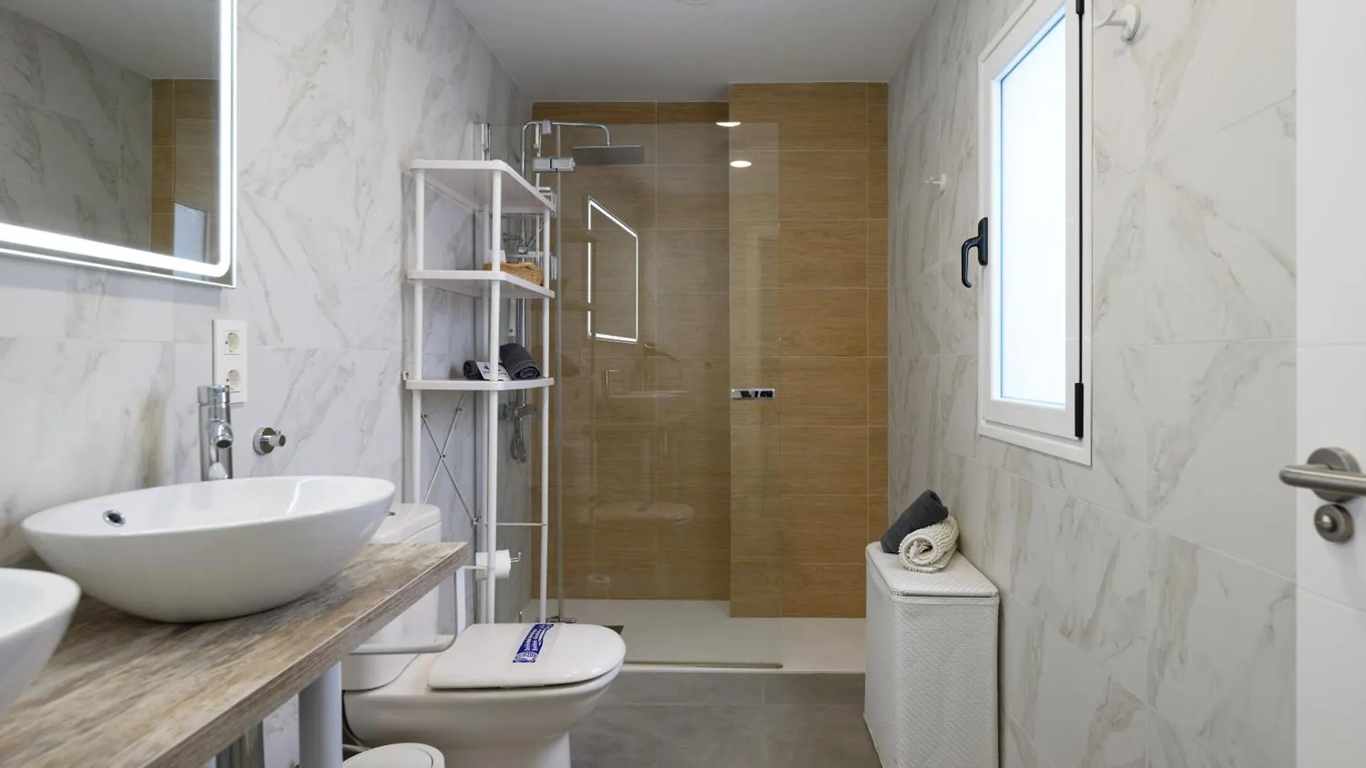 לאס פאלמס דה גראן קנאריה Hjs Plaza Suites Apartments II 0*, לאס פאלמס דה גראן קנאריה ספרד
