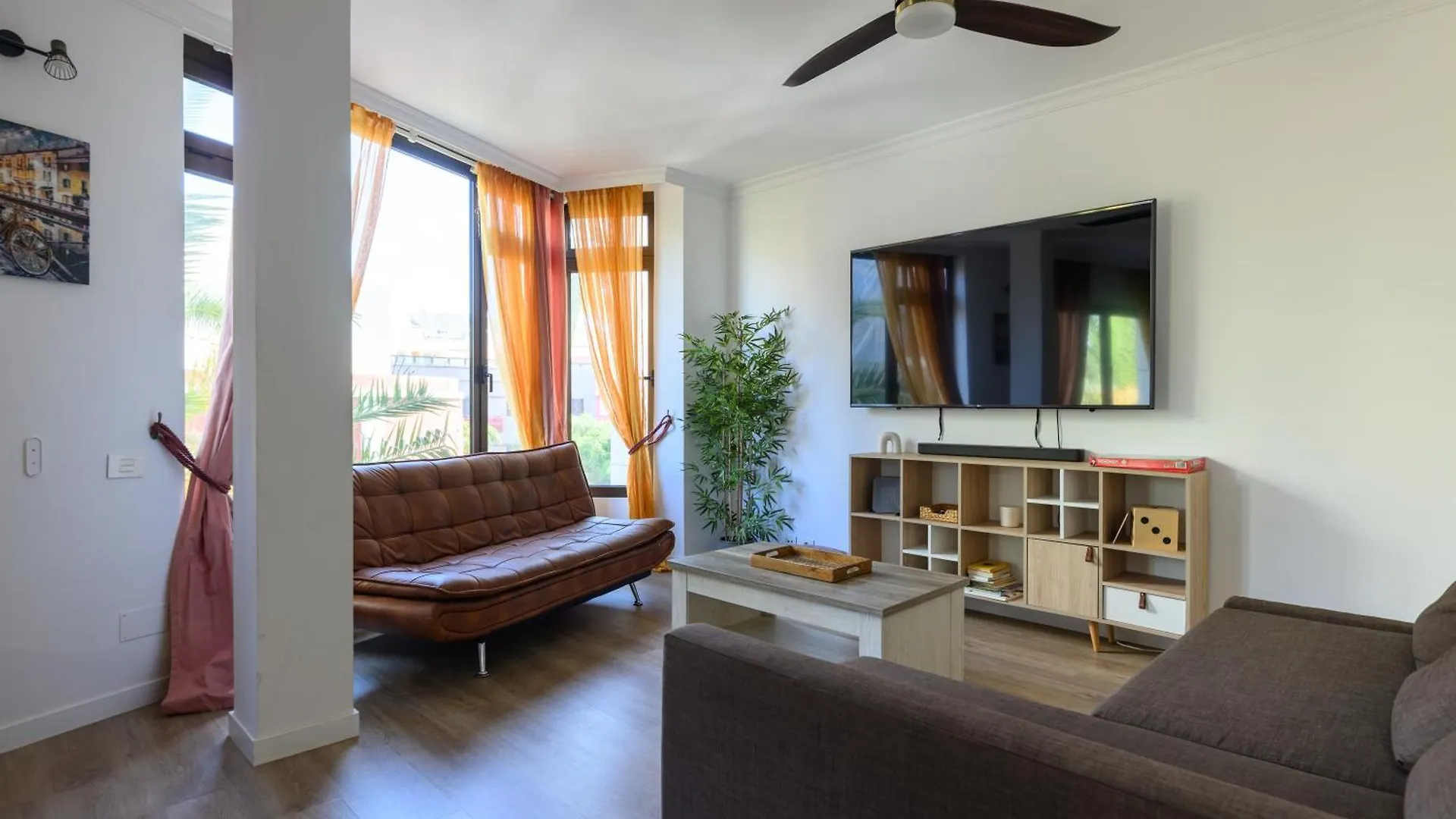 לאס פאלמס דה גראן קנאריה Hjs Plaza Suites Apartments II 0*, לאס פאלמס דה גראן קנאריה ספרד
